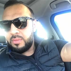 Meet your Posher, Safi